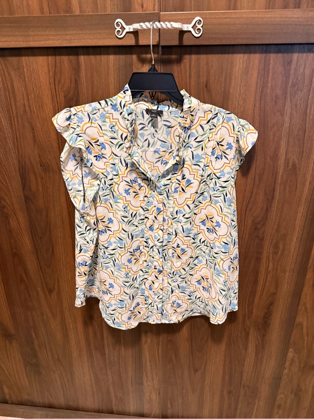 Ann Taylor Factory Floral Ruffle Sleeve Button-Front Blouse, Size XLP